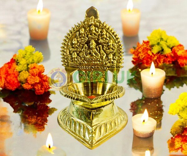 Sri Maha Lakshmi Vilakku – Gold Finish