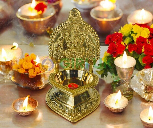 Gold Finish Traditional Kamakshi Oil Lamp