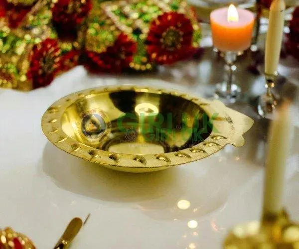 Agal vilakku (deepam)