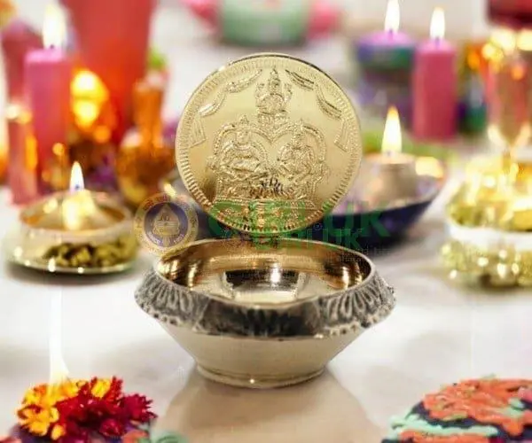 Kubera Vilakku (Deepam) with Sri Maha Lakshmi coin - Brass